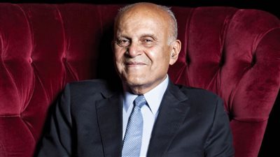 انفراد : أول تعليق من السير مجدي يعقوب بعد حصوله على جائزة «bakken» العالمية