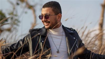 علي غزلان رداً على وصف كتابه بشعر «مرجان أحمد مرجان» : الناس بتهري