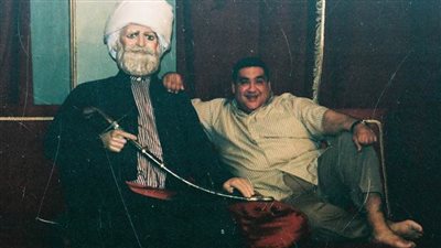 صور نادرة  في ذكرى وفاته .. شقيق علاء ولي الدين يحكي تفاصيل الليلة الأخيرة 