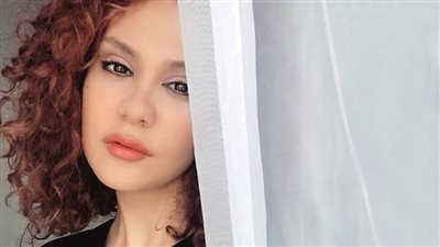 لينا شماميان توقف أعمالها الفنية بسبب وفاة والدتها