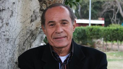 زمن التلفزيون الجميل .. طارق حبيب الذي حاور الكبار ومات قهراً بسبب الإخوان 