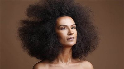 أوم تختتم مهرجان «الفنانات العرب» في لندن 