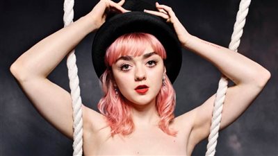 بطلة Game Of Thrones تحمل حقيبة ثمنها 550 جنيه استرليني فقط