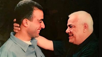 في عيد ميلاد الأب والإبن .. كيف ساهم العم صلاح في نجومية احمد السقا؟