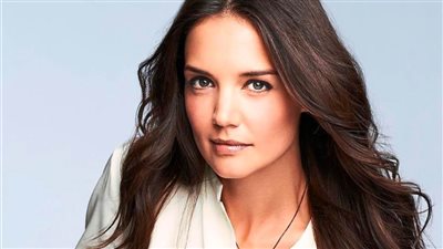 بالصورة .. كاتي هولمز لا تخشى الإصابة بفيروس كورونا