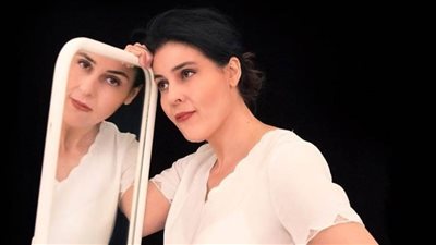 سعاد ماسي تقدم أغنية أمازيغية كتبتها والدتها في «الشارقة» لأول مرة