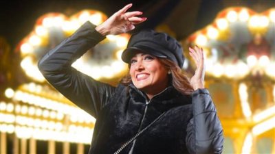 بشرى وفريق مسلسل القمر آخر الدنيا يتحدون حظر التجول ويواصلون التصوير