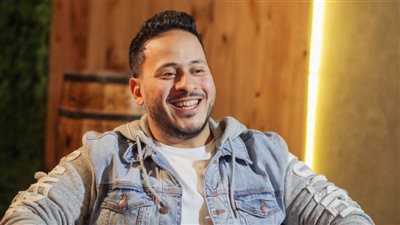 كريم عفيفي بعد حظر التجوال : قرأت كتاب «السر» لمعرفة نهاية العالم 