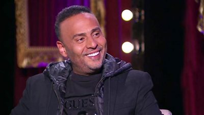 محمود عبدالمغني : الجمهور لا يهتم بترتيب الأسماء على التتر والبطولة لا تهمني