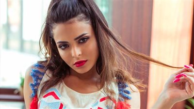 أسماء جلال رداً على منتقدي «حكايات بنات» : لم يشاهدوا المسلسل