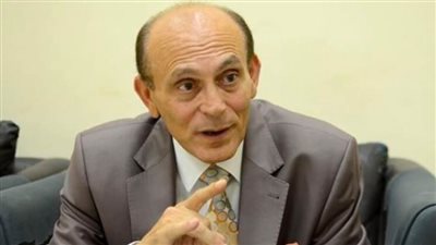 محمد صبحي عن تيك توك : نعيش مرحلة مرعبة وظهور النجمات عليه تجارة