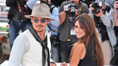 بينيلوب كروز دفاعاً عن جوني ديب : محظوظة به في حياتي