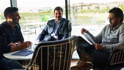 بالصور .. «حاسب تحلم» فيلم جديد يجمع هشام ماجد بشقيقه محمود ماجد