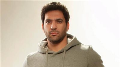 خاص .. حسن الرداد : ادعوا لأمي