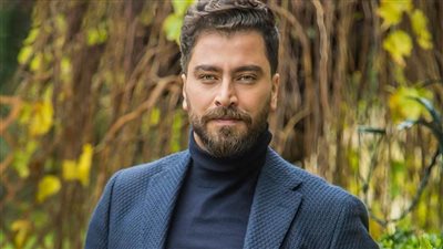 معتصم النهار لـ خبر أبيض : هفضل أتكلم مصري والهجوم عليّ غير مبرر