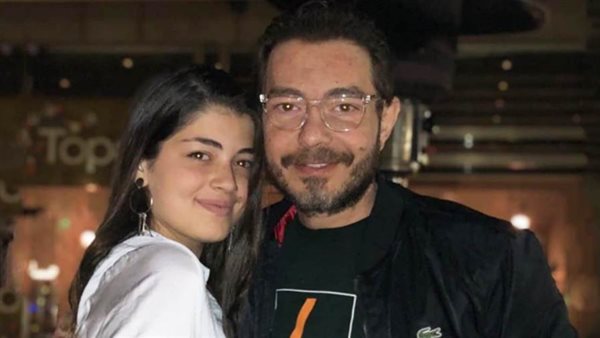 ليلى أحمد زاهر ووالدها