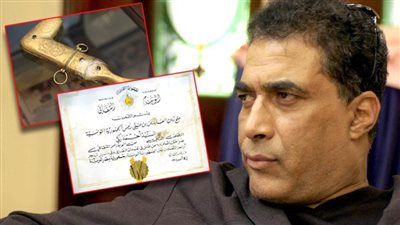 خنجر قابوس وشهادة زين العابدين .. أسرار أحمد زكي مع الزعماء العرب