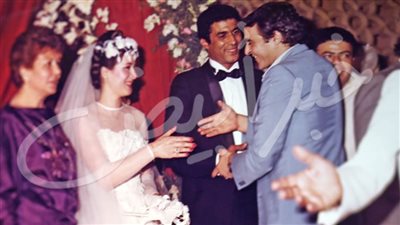 ينشر لأول مرة .. صور نادرة في حياة الإمبراطور أحمد زكي