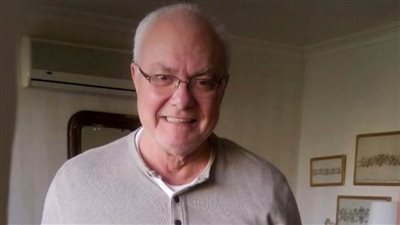 يوسف فوزي لجمهوره : ادعوا لي