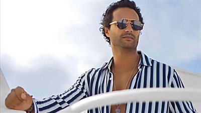 كريم فهمى يقطع اجازته فى الساحل بسبب آخر يوم فى تصوير «ديدو»