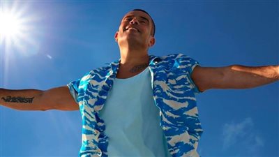 عمرو دياب تقاضى 40 مليون جنيه فى أغنية «يا بلدنا يا حلوة» التي صورها لصالح احدي شركات الإتصالات