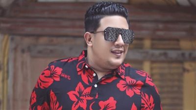 بالفيديو .. حمو بيكا يتحدى نقابة الموسيقيين و«هاسيندا وايت» تفتح أبوابها له وتتحدى كورونا