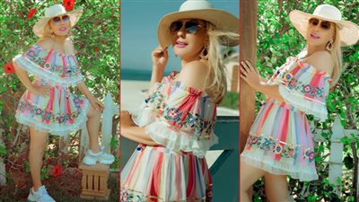 ملكة جمال الصيف .. نادية الجندي تستعيد أيام مدرسة الليسية وهي في عمر الـ 15