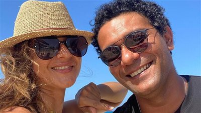 نيللي كريم وآسر ياسين من الساحل الشمالي : انتظروا الجزء الثاني من مسلسل «بـ 100 وش»