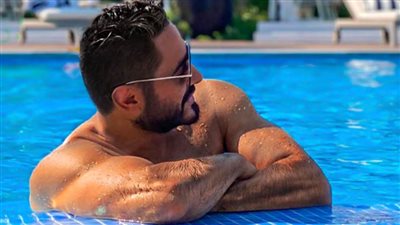 تامر حسني : لا صحة لما يتداول عن تعرض والدي لأزمة صحية وأنا في الساحل مع أولادي