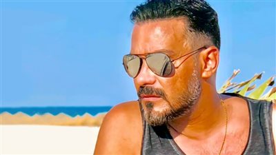 محمد رجب يعود للدراما الشعبية بـ «ضربة معلم»