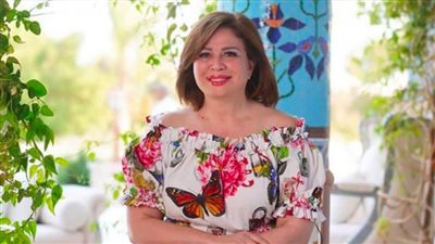 ممدوح شاهين يفاوض إلهام شاهين لبطولة مسلسل 60 حلقة