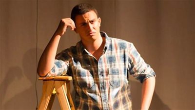 بعد تعرضه للتنمر .. قصة ياسين السقا خريج الجامعة التى درس فيها مارلون براندو وروبرت دى نيرو