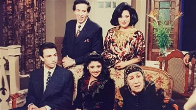 إسعاد يونس تسترجع ذكرياتها مع أبطال مسلسل «السقوط في بئر سبع» بصورة على إنستجرام