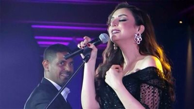 بعد شائعة زواجه من أنغام .. من هو الموسيقار هاني فرحات في 10 صور؟