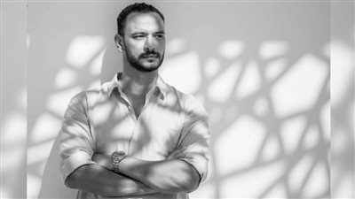 أحمد خالد صالح : أجسد دور موظف بشركة تأمين في مسلسل أنصاف مجانين