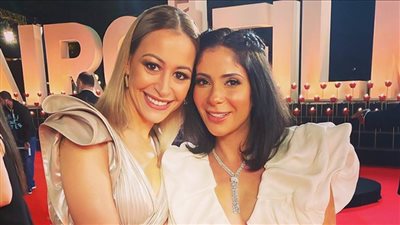 بعد منة شلبي .. منى زكي تحصل على جائزة فاتن حمامة للتميز في الدورة 42 لمهرجان القاهرة