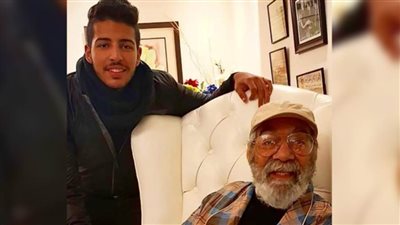 حفيد محمود ياسين : جدي كان يعاني من التهاب رئوي حاد وليس كورونا