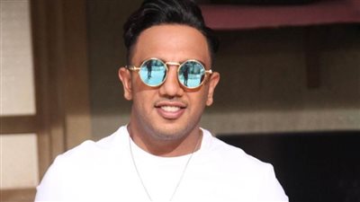 أوس أوس ساخرا من عدم دعوة نجوم مسرح مصر لمهرجان الجونة : معندناش بدل تناسبه