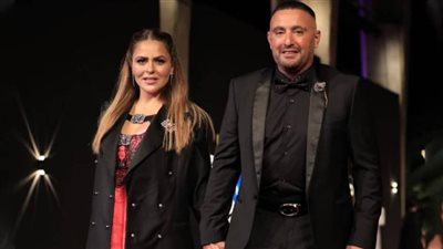 أحمد السقا لمنتقدي فستان مها الصغير في حفل افتتاح الجونة : ربنا يسامحكم