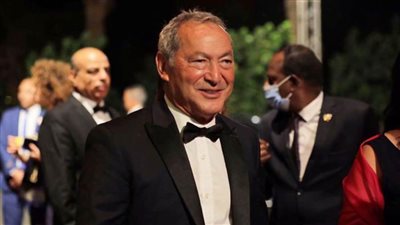 على هامش ختام الجونة .. سميح ساويرس يكشف تفاصيل إصابته وشفائه من كورونا وعلاجه في سويسرا