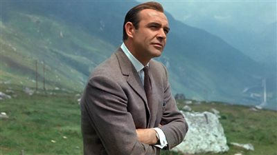 بالصور .. رحلة شون كونري أول من لعب دور جيمس بوند 007 على الشاشة