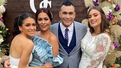 عصام الحضري بعد خطوبة ابنته شاهندة : كبرتي يا شوشو وكبرتيني