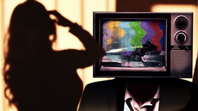 قصة مذيعة شابة خطفت زوج مذيعة التوك شو بعد أكثر من 20 سنة زواج