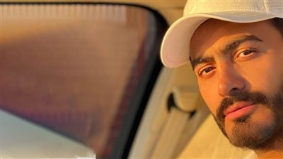تامر حسني يكشف لـ خبر أبيض عن كلمات أغنية مهرجان القاهرة الدنيا فيلم