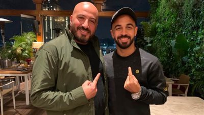 أول صورة : مجدي الهواري يتعاقد مع محمد مجدي قفشة على فيلم سينمائي