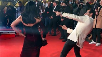 ألبوم صور أحمد حلمي ومنى زكي فى حفل افتتاح مهرجان القاهرة السينمائي في دورته الـ 42 