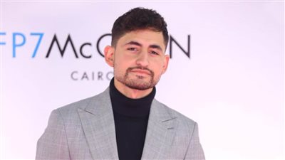 الفيلم البريطاني التيه ليمبو بطولة أمير المصري يخطف جائزة فيبريسي والهرم الذهبي بمهرجان القاهرة السينمائى