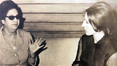 ماذا قالت جارة القمر عن كوكب الشرق وكيف كانت علاقتهما ؟