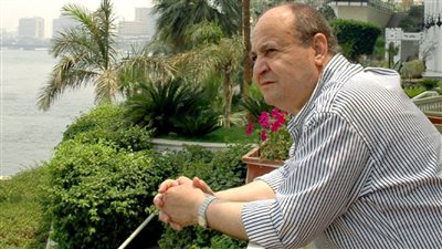 لماذا هو فارس الكلمة ؟ .. 9 جمل أثرت في حياة المصريين بقلم وحيد حامد