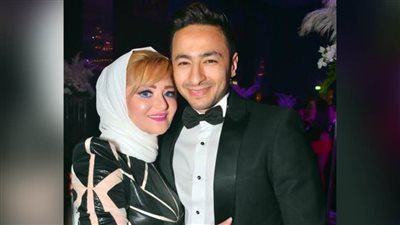 حمادة هلال يطلب من محبيه الدعاء لزوجته بالشفاء بعد إصابتها بفيروس كورونا